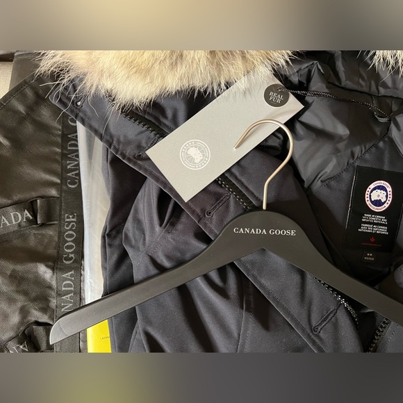 Rossclair Parka Canada Goose winter jacket with fur - Picture 13 of 14